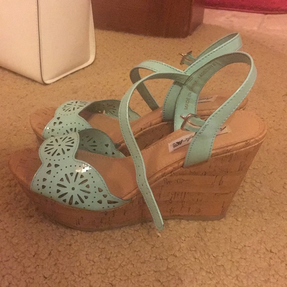 Wedges - Picture 2 of 3